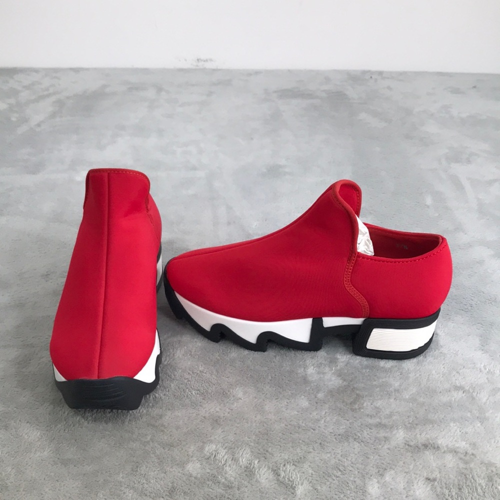 Iri NY Red Neoprene Slip On sneakers Women's 7.5 New